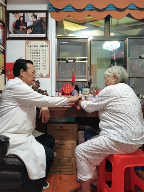 中国影响力人物大拜年 中医药杰出贡献人物——张绍桥